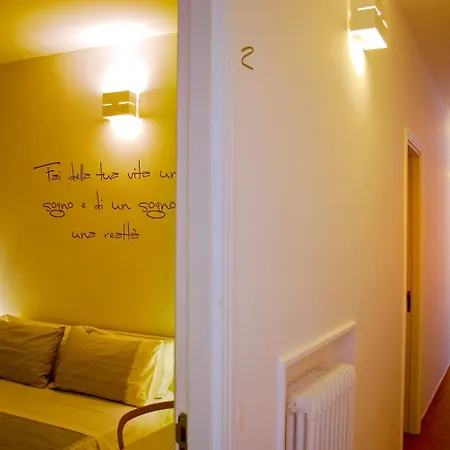 Charming House בית הארחה