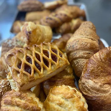 Charming House 3* 바를레타