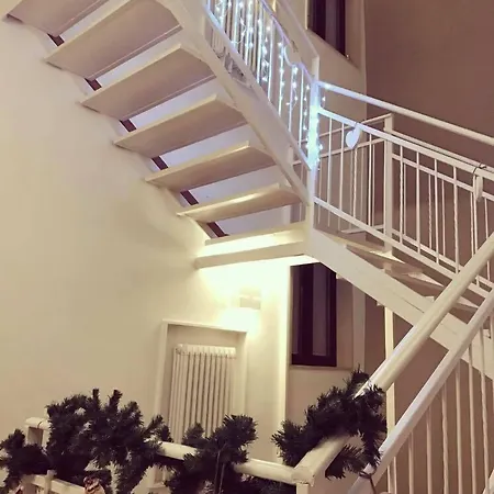 Charming House 3* 바를레타