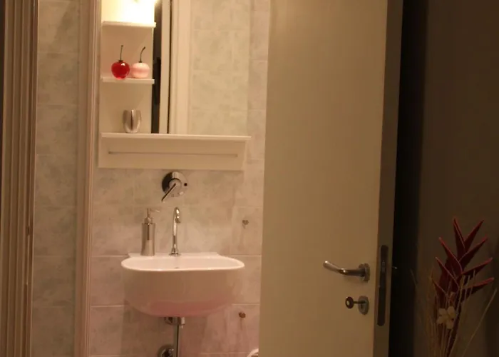Charming House 3*